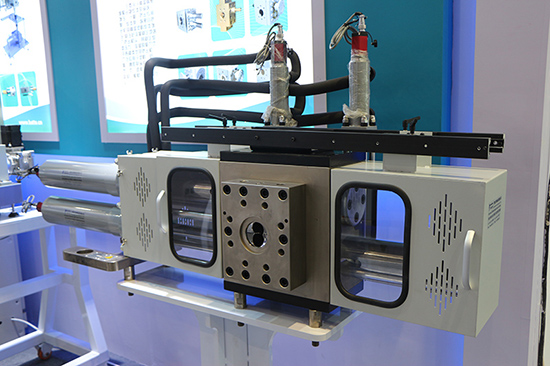 雙柱反沖洗自動換網(wǎng)器